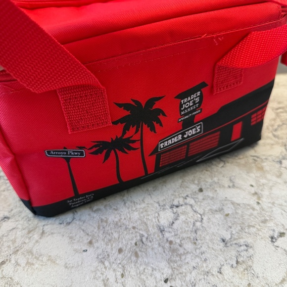 NWT -RED Trader Joe's Mini insulated Bag - Picture 6 of 10